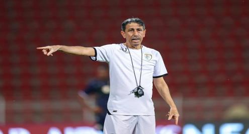 خليجي 26.. مدرب عمان: نستطيع الفوز على قطر "بطلة آسيا"